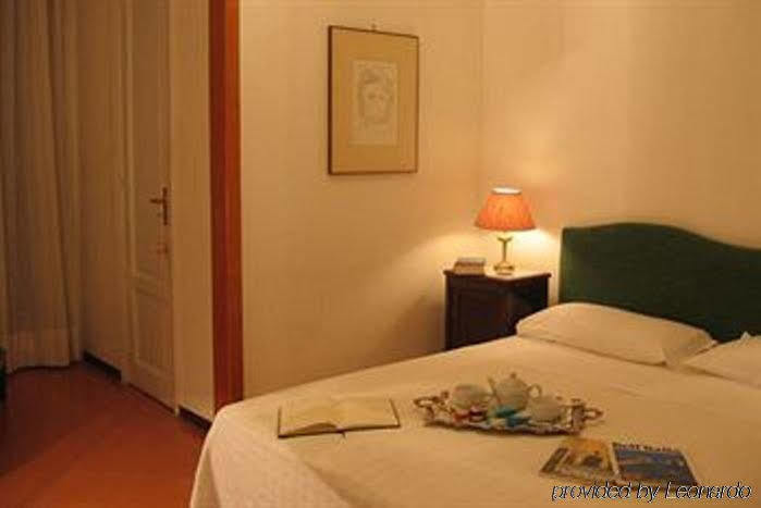 Victoria Maiorino Hotel